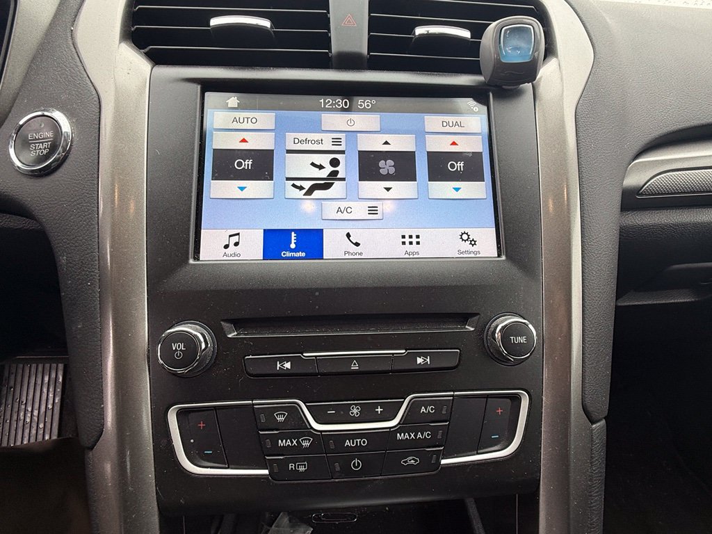 Used 2018 Ford Fusion SE w/ Fusion SE Technology Package FWD image 6