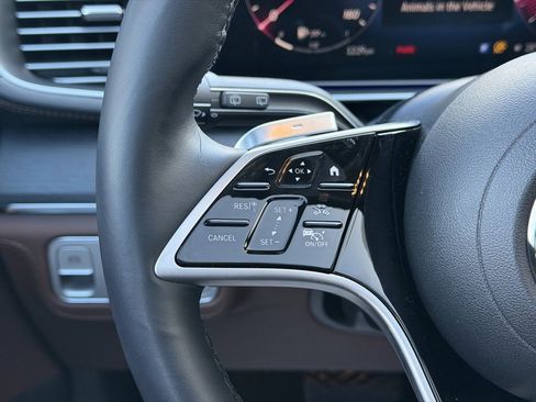 Used 2025 Mercedes-Benz GLE 450 4MATIC image 15