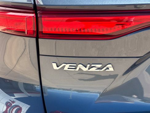 Certified 2024 Toyota Venza LE AWD/4WD image 33