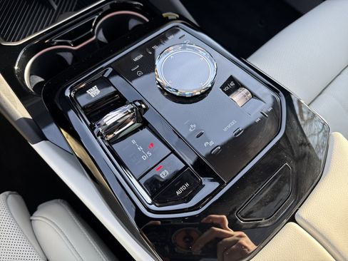 New 2026 BMW 530i xDrive AWD/4WD image 17