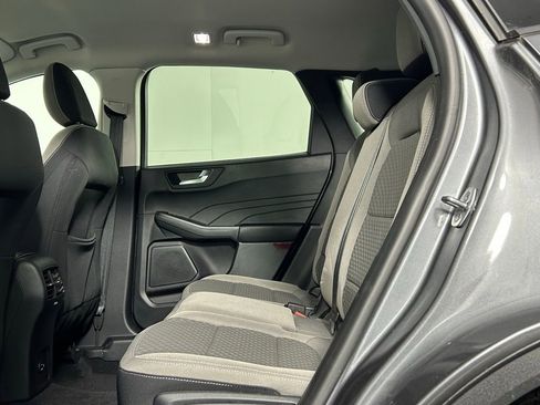 Used 2021 Ford Escape SE w/ SE Sport Appearance Package image 15