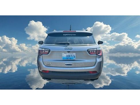 Used 2020 Jeep Compass Limited image 3