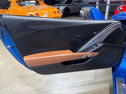 Used 2014 Chevrolet Corvette Stingray Convertible w/ 2LT Preferred Equipment Group image 77