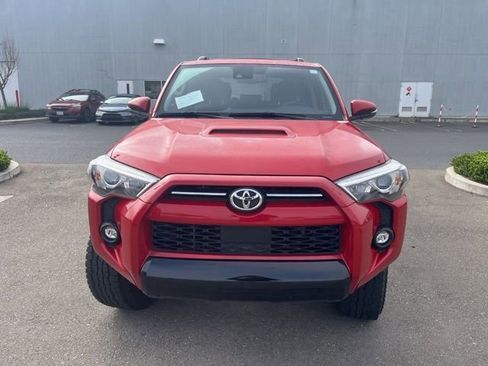 Used 2022 Toyota 4Runner TRD Off-Road Premium w/ Moonroof Package image 2