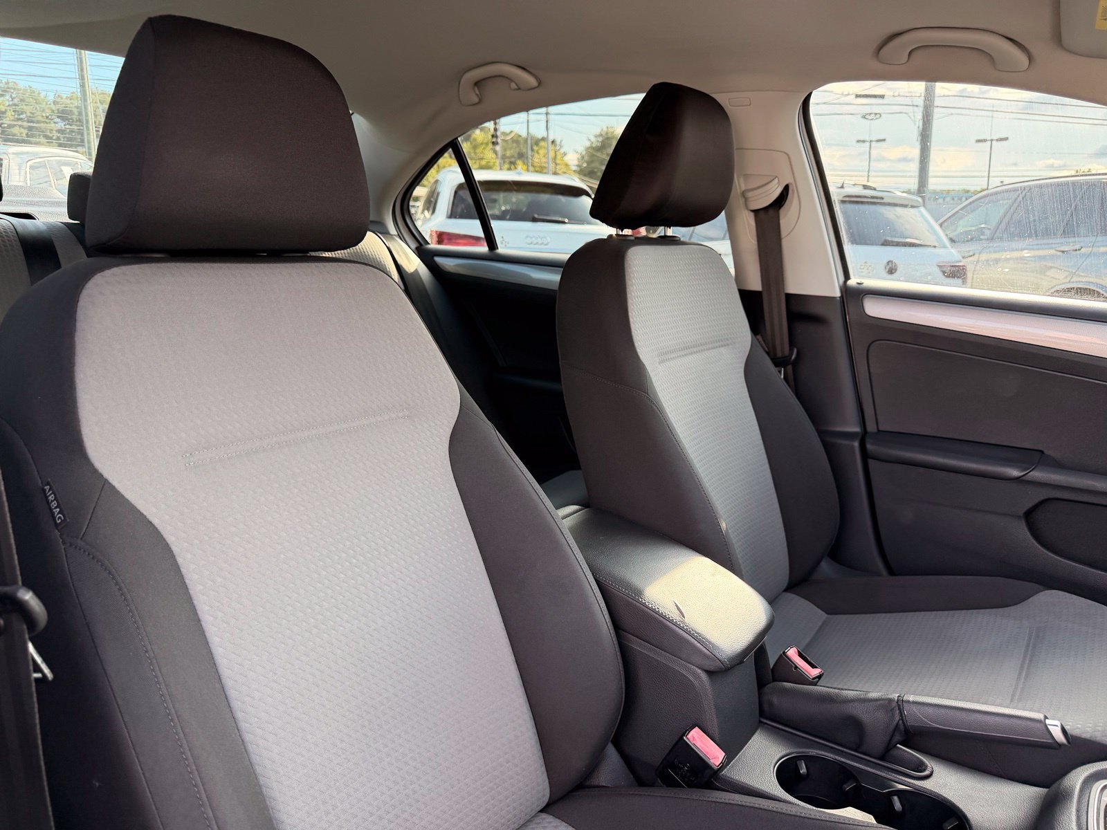 Used 2018 Volkswagen Jetta S FWD image 32