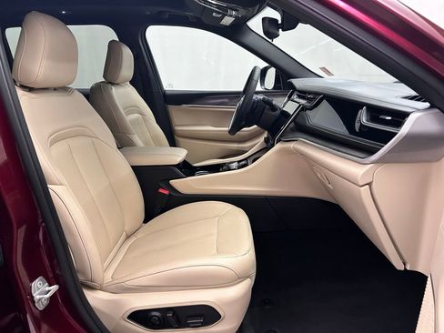 Used 2022 Jeep Grand Cherokee Limited 4xe image 23