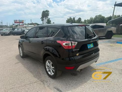 Used 2017 Ford Escape SE FWD image 13