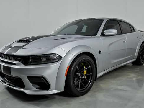 Used 2022 Dodge Charger SRT Hellcat RWD image 6