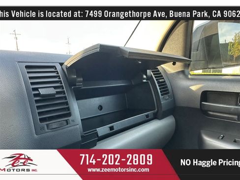 Used 2015 Toyota Sequoia SR5 w/ Premium Package RWD image 31