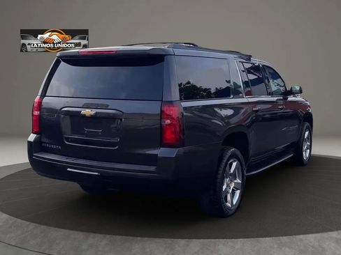 Used 2017 Chevrolet Suburban LT w/ Luxury Package RWD image 5