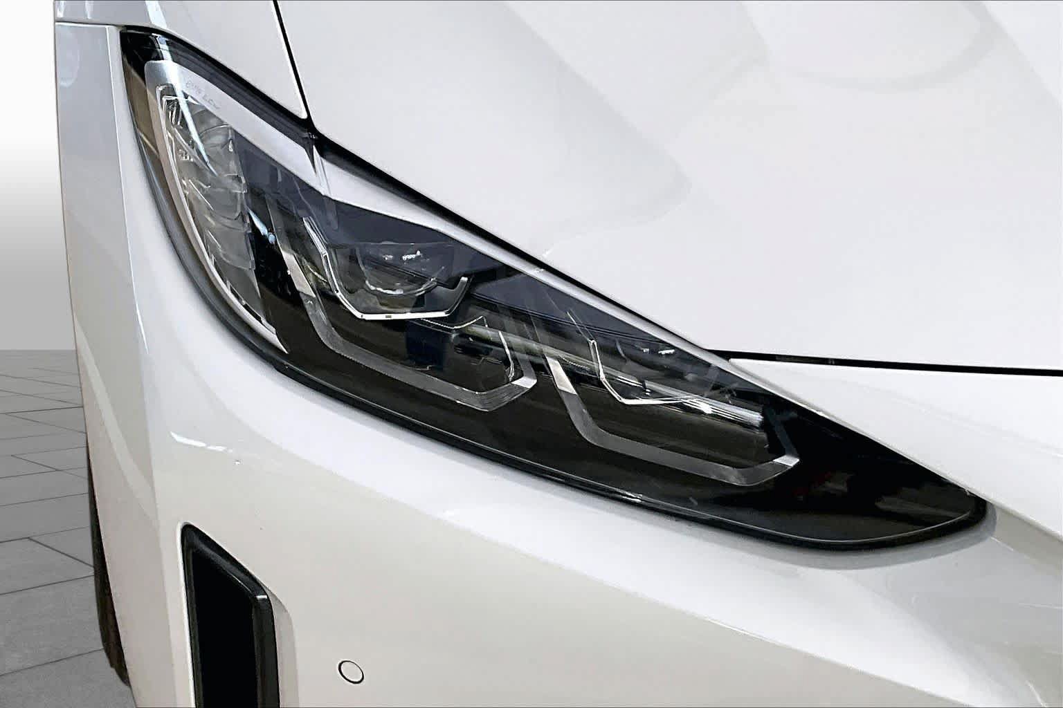 Used 2024 BMW i4 eDrive35 w/ Convenience Package RWD image 27