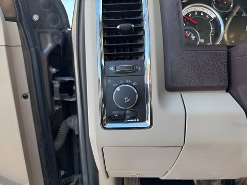 Used 2015 RAM 3500 Laramie image 22