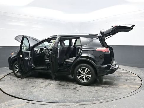 Used 2017 Toyota RAV4 XLE image 35
