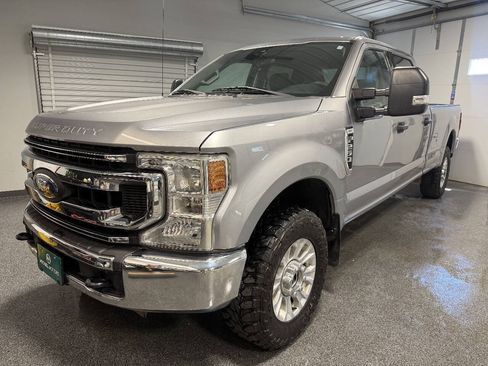 Used 2020 Ford F250 XLT AWD/4WD image 3