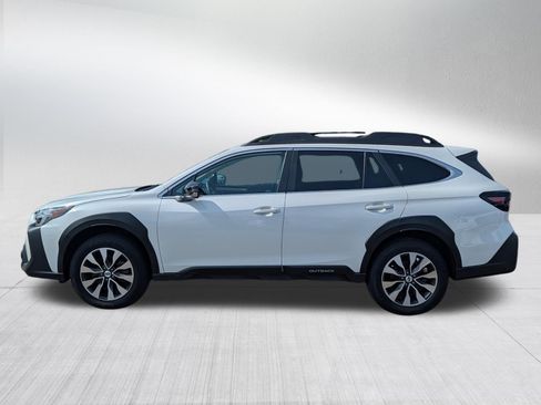 Used 2025 Subaru Outback Limited AWD/4WD image 4