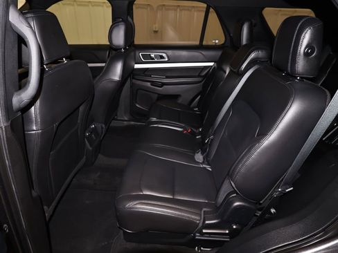 Certified 2017 Ford Explorer XLT w/ Equipment Group 202A image 16