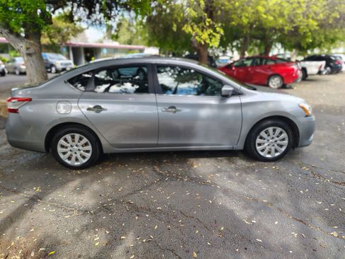 Used 2013 Nissan Sentra SV image 15