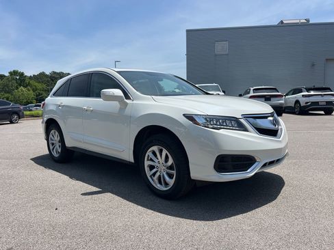 Used 2018 Acura RDX FWD w/ Technology Package image 3