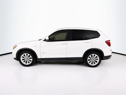 Used 2017 BMW X3 sDrive28i image 2