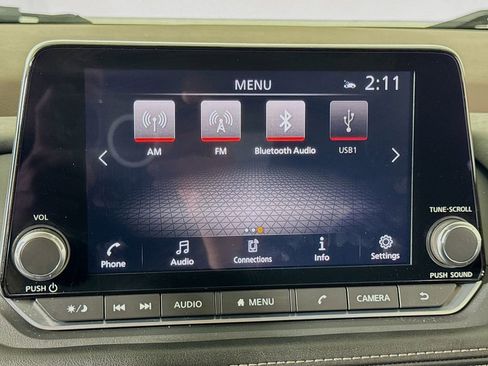 Used 2022 Nissan Rogue SV image 33