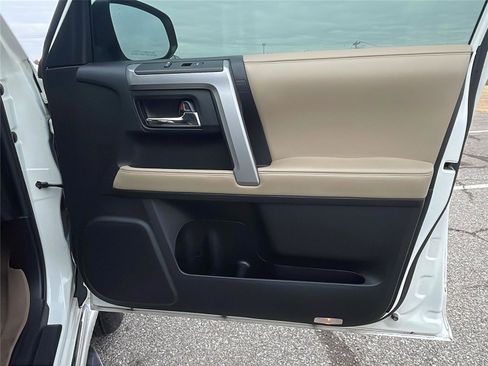 Used 2019 Toyota 4Runner Limited image 13