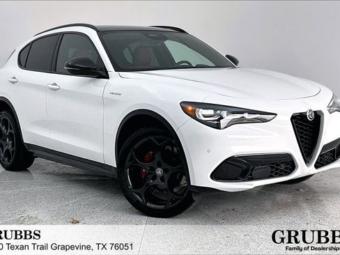 Used 2025 Alfa Romeo Stelvio Sprint w/ Veloce Package image 1