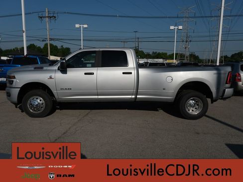 New 2026 RAM 3500 Big Horn AWD/4WD image 11
