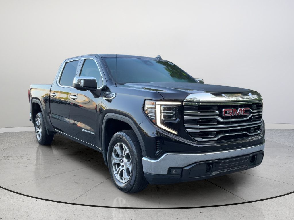 Used 2024 GMC Sierra 1500 SLT RWD image 1