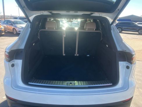 Used 2019 Porsche Cayenne image 8