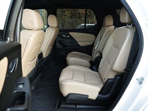 Used 2022 Chevrolet Traverse Premier image 15