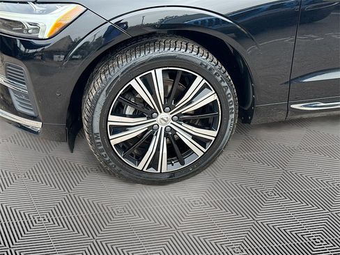 Used 2023 Volvo XC60 B5 Ultimate image 36