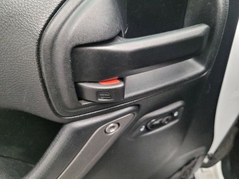 Used 2018 Jeep Wrangler Unlimited Sport S AWD/4WD image 27
