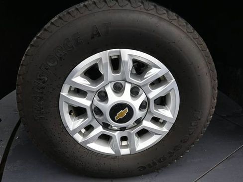 Used 2025 Chevrolet Silverado 2500 LT w/ Safety Package AWD/4WD image 26
