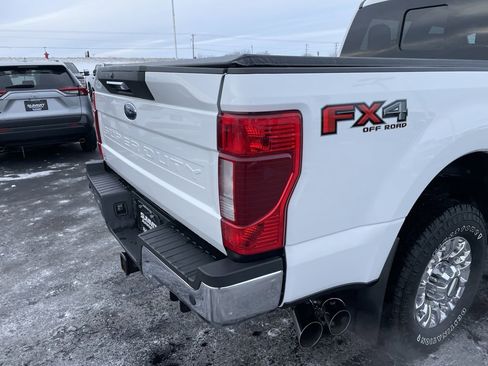 Used 2021 Ford F350 XLT w/ XLT Premium Package image 40