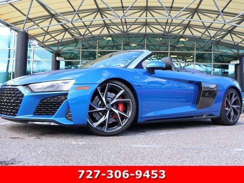 Used 2021 Audi R8 V10 w/ Premium Package image 6