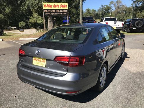 Used 2017 Volkswagen Jetta S image 4