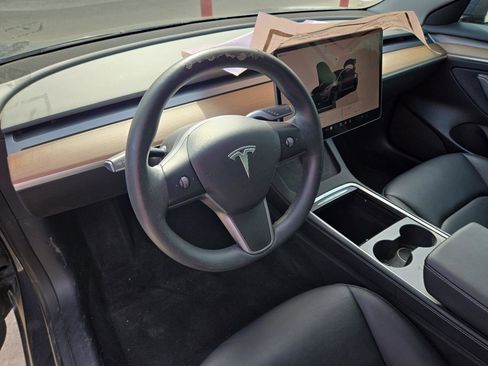 Used 2022 Tesla Model 3 Performance image 6