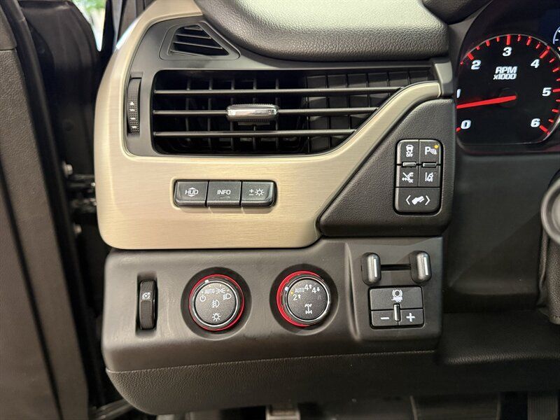 Used 2015 GMC Yukon Denali w/ Premium Package AWD/4WD image 46