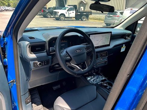 New 2025 Ford Maverick Lariat w/ Black Appearance Package image 7