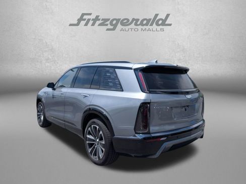 Certified 2026 Cadillac Vistiq Sport w/ LPO, Floor Liner Package AWD/4WD image 8
