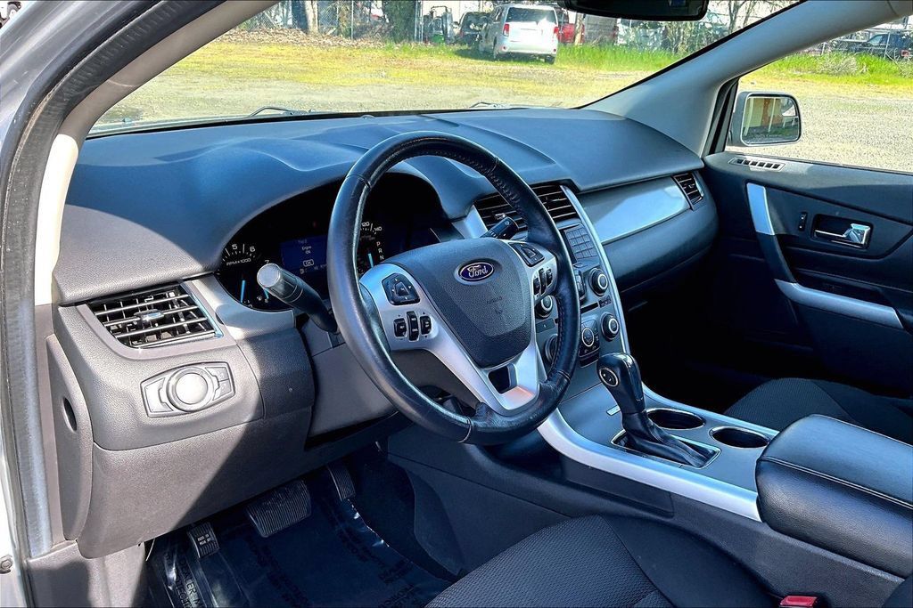 Used 2014 Ford Edge SEL AWD/4WD image 18