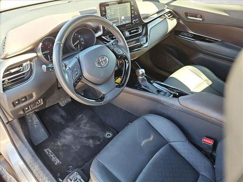 Used 2019 Toyota C-HR FWD image 11