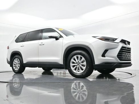 Used 2024 Toyota Grand Highlander XLE image 49