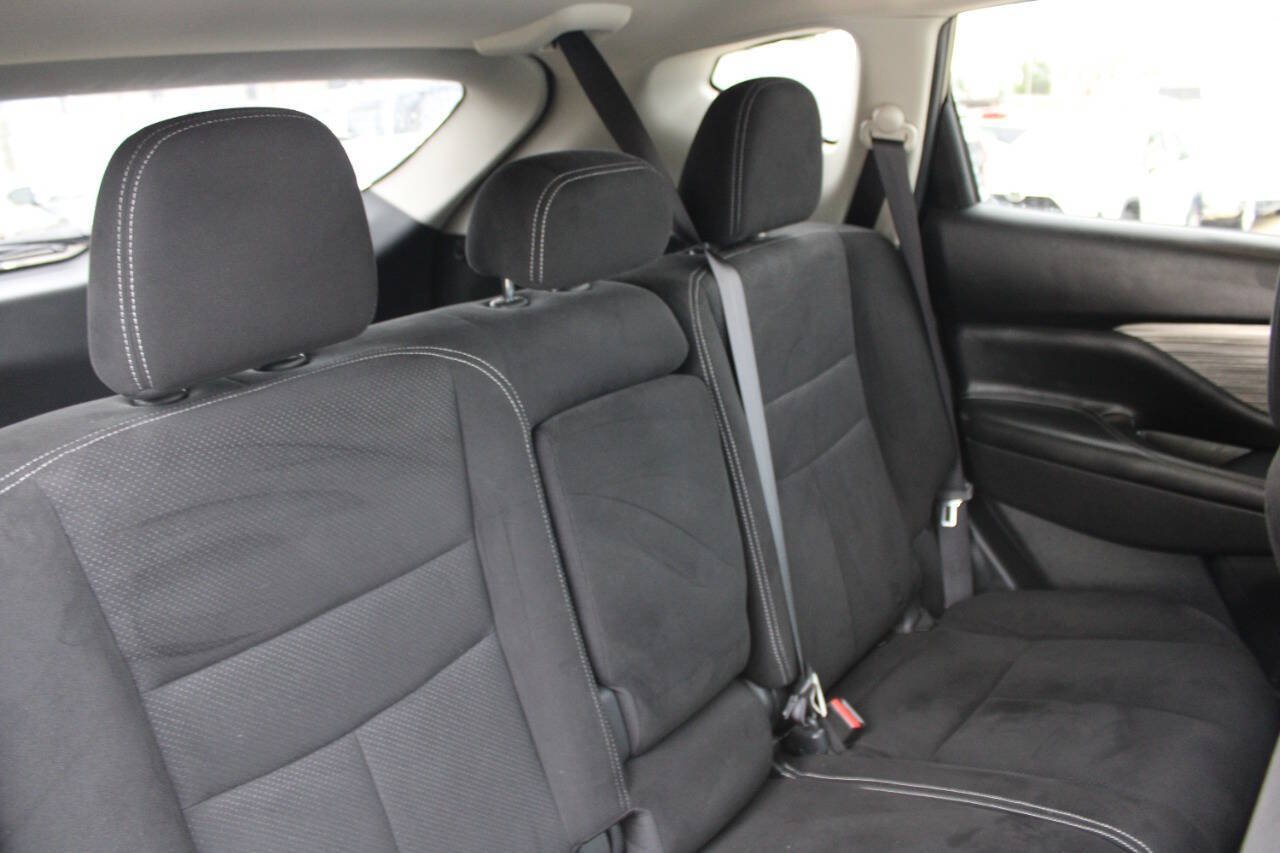 Used 2018 Nissan Murano SV w/ Premium Package AWD/4WD image 11