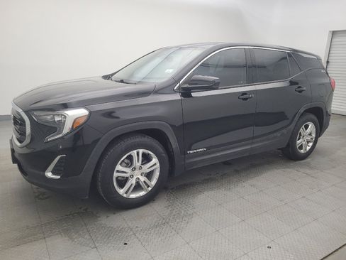 Used 2020 GMC Terrain SLE image 2