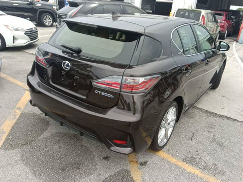 Used 2016 Lexus CT 200h w/ Navigation Package FWD image 9