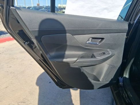 New 2026 Nissan Sentra SV w/ SV Convenience Package FWD image 22