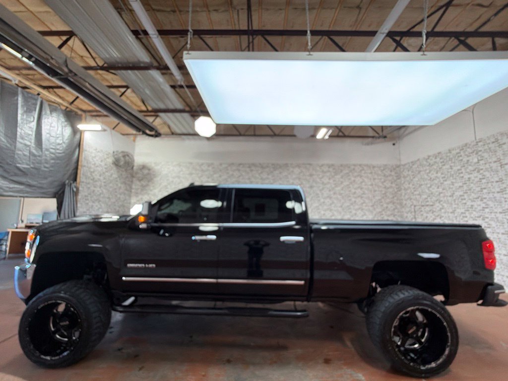 Used 2019 Chevrolet Silverado 2500 LTZ w/ Duramax Plus Package AWD/4WD image 4