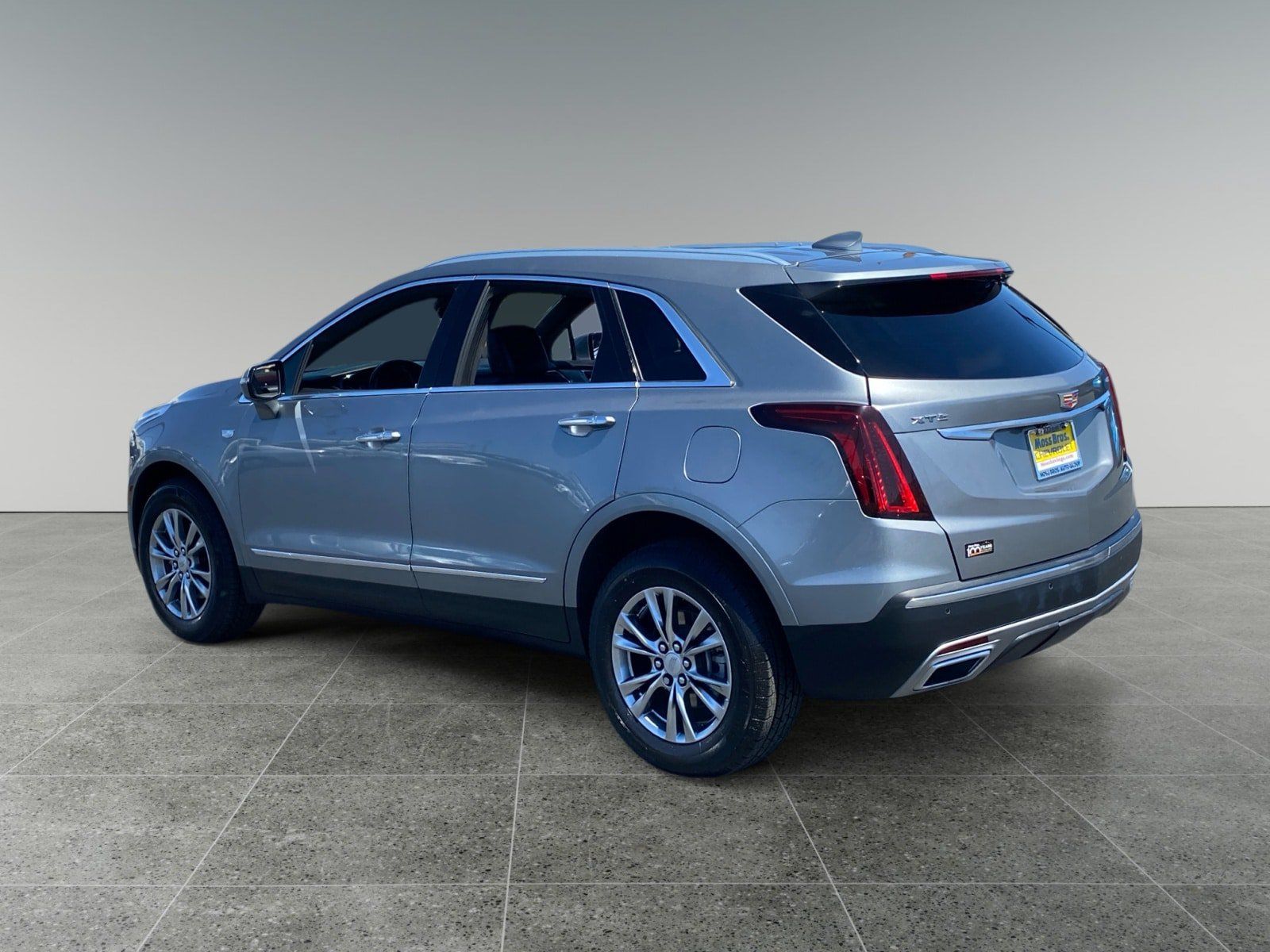 Used 2023 Cadillac XT5 Premium Luxury FWD image 3