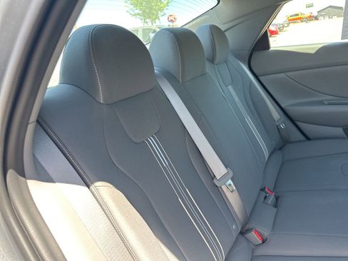 Used 2023 Hyundai Elantra Blue FWD image 24